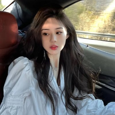 女猎鹰人